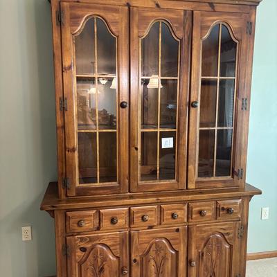 Broyhill China Cabinet