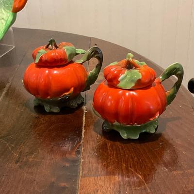 K1232 Large LOT of Royal Bayreuth & More!!