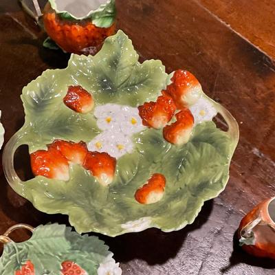 K1232 Large LOT of Royal Bayreuth & More!!