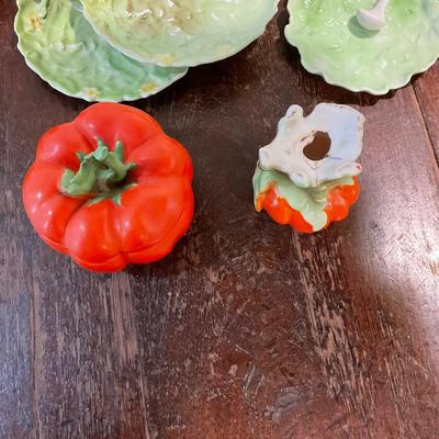 K1232 Large LOT of Royal Bayreuth & More!!