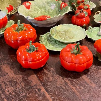 K1232 Large LOT of Royal Bayreuth & More!!