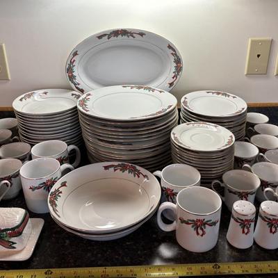Poinsettia and Ribbon China