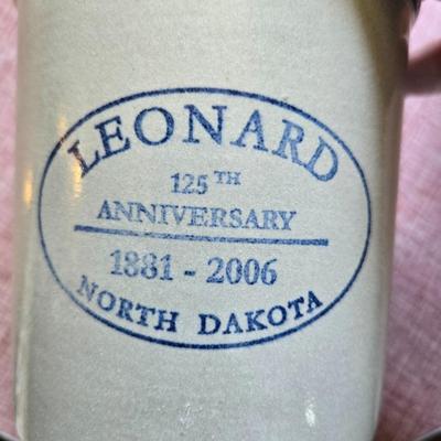Leonard, ND Red Wing Beater Jar