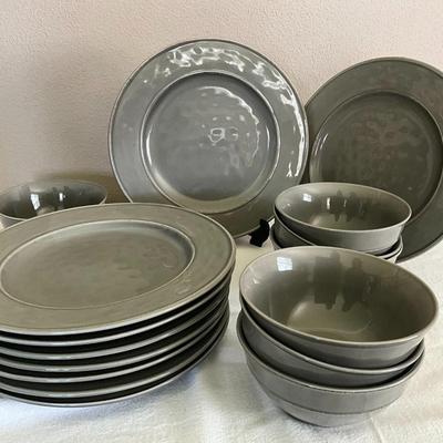 Pier1 Plates/Bowls