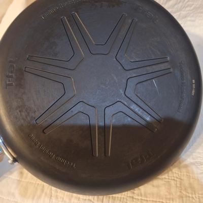 T fal skillet. New