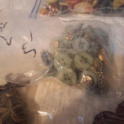 Sale Photo Thumbnail #119: A collection of various buttons