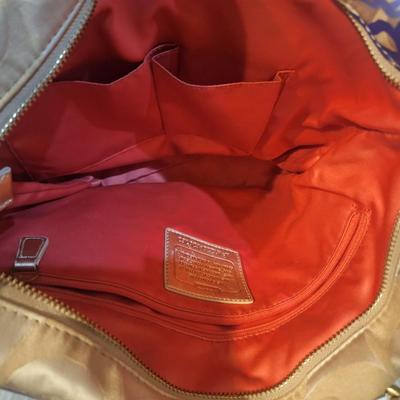 Sale Photo Thumbnail #146: Large coach handbag