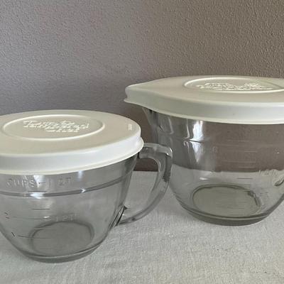 Pampered Chef Glass Measuring containers, up to 8 cups
