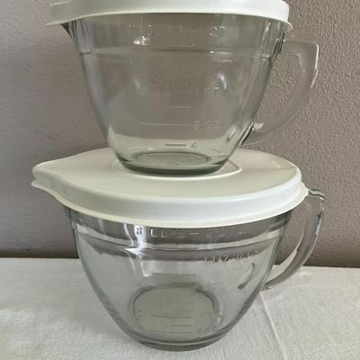 Pampered Chef Glass Measuring containers, up to 8 cups