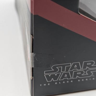 LOT 101: Hasbro, Star Wars The Black Series NIB, The Rebel Trooper, Battle Droid, Clone Trooper Echo, Range Trooper & Marrok Action...
