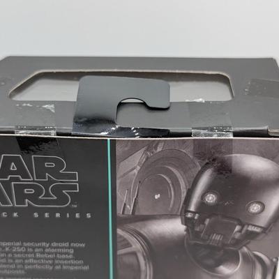 LOT 101: Hasbro, Star Wars The Black Series NIB, The Rebel Trooper, Battle Droid, Clone Trooper Echo, Range Trooper & Marrok Action...