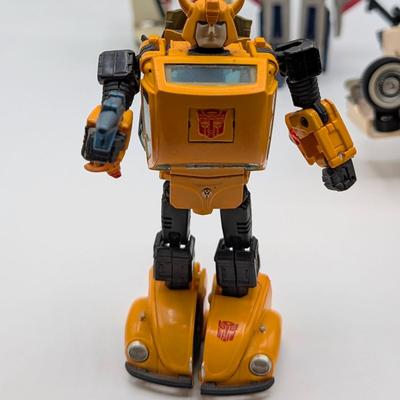 LOT 107: Hasbro Transformers Generations Legacy Series Action Figures, Siege Skytread, Nightprowler, Ramjet, The Real Ghostbusters &...