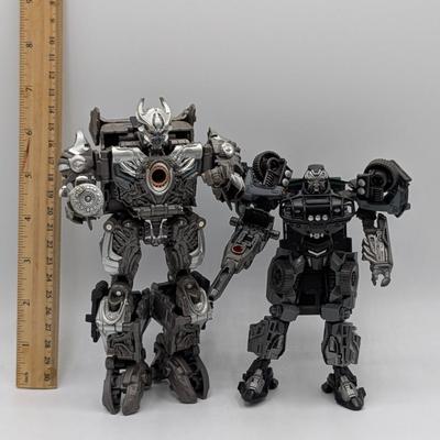 LOT 109: Hasbro Transformers, Golden Lagoon, Siege Sg-13 & More Transformer Action Figures/Robots.