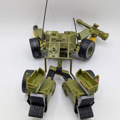 LOT 109: Hasbro Transformers, Golden Lagoon, Siege Sg-13 & More Transformer Action Figures/Robots.