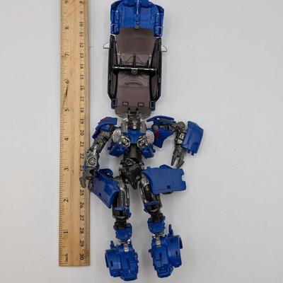 LOT 109: Hasbro Transformers, Golden Lagoon, Siege Sg-13 & More Transformer Action Figures/Robots.