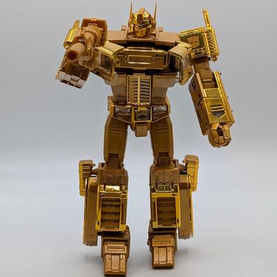 LOT 109: Hasbro Transformers, Golden Lagoon, Siege Sg-13 & More Transformer Action Figures/Robots.