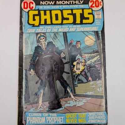 LOT 117: DC Comics Ghosts Vintage Early To Mid 1970's
