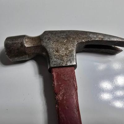 Basic Hand Tool Lot – 4 Pieces Hacksaw - Hammer - Tape measure and wire brush