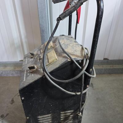 Schumacher Manual Battery Charger & Starter – 6V/12V