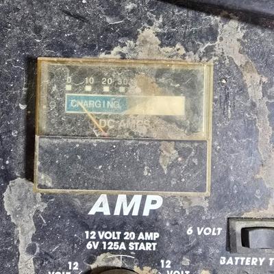 Schumacher Manual Battery Charger & Starter – 6V/12V