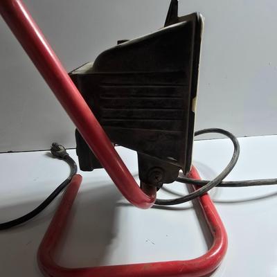 Work Lights – Pair of Portable Halogen Shop Lights