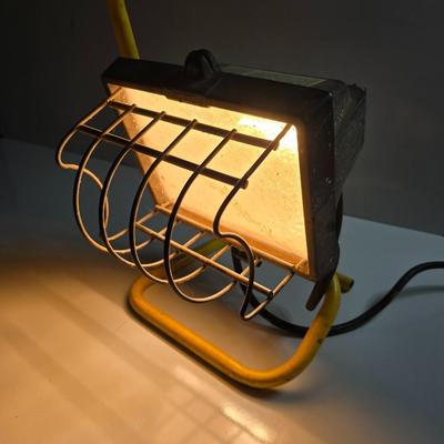 Work Lights – Pair of Portable Halogen Shop Lights
