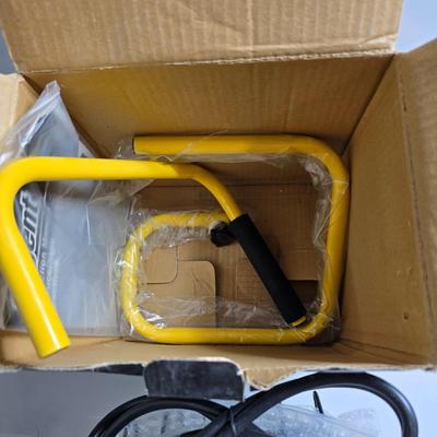 Regent 500 Watt Halogen Worklights – One New, One Used