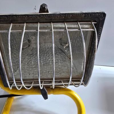 Regent 500 Watt Halogen Worklights – One New, One Used