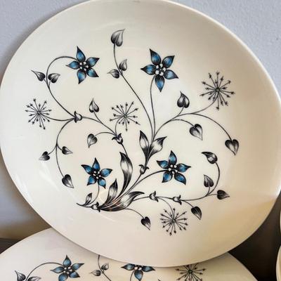 Vintage MCM Johnson Bros. Titania Blue Dinnerware 32 Pc Set