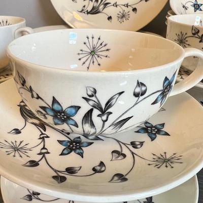 Vintage MCM Johnson Bros. Titania Blue Dinnerware 32 Pc Set