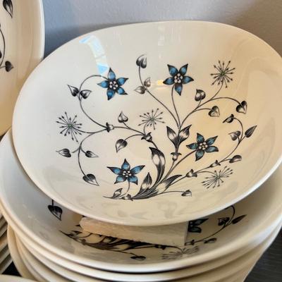 Vintage MCM Johnson Bros. Titania Blue Dinnerware 32 Pc Set
