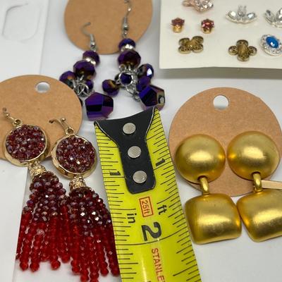 Big Mixed Jewelry Lot 19 Pairs Pierced Earrings + 2 Barretts