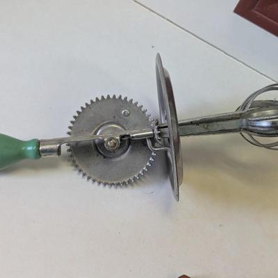 Green Wood Handled Hand Kitchen Mixer & Whisk (L)