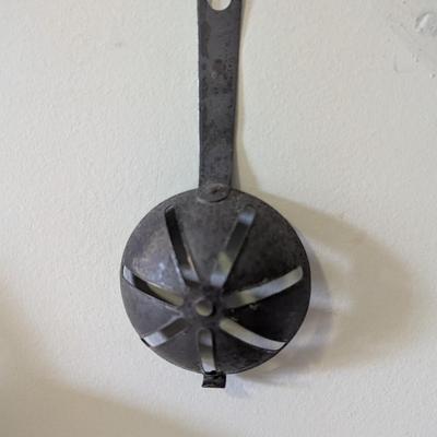 Primitive Kitchen Utensils (L)
