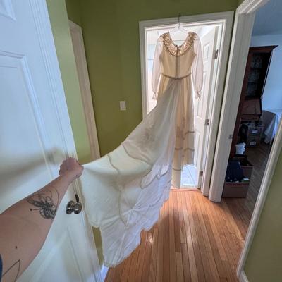 William Cahill Vintage Wedding Dress (B2-DZ)