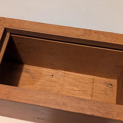Primitive Wooden Farmhouse Box (B)