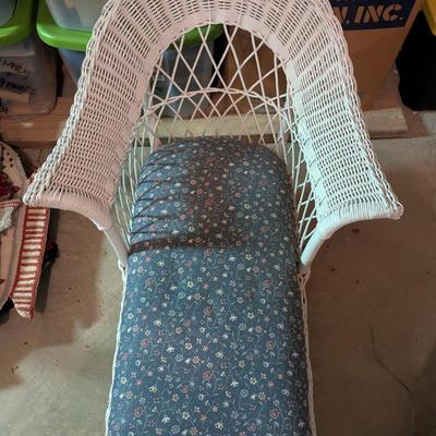 Wicker Lounge Chair (B)