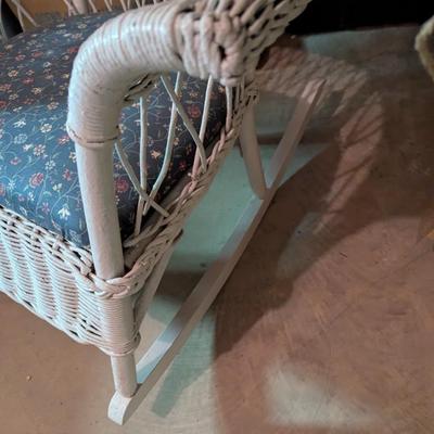 Vintage Wicker Chair (B)