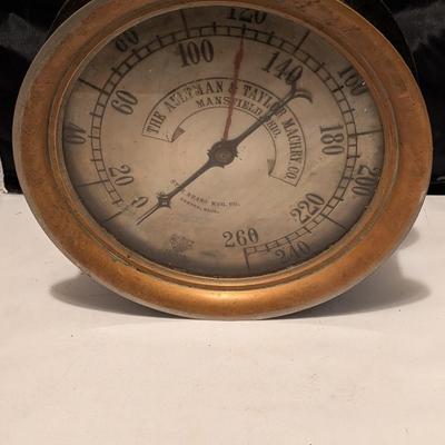 The Aultman Taylor Machry Steam Gauge (B)