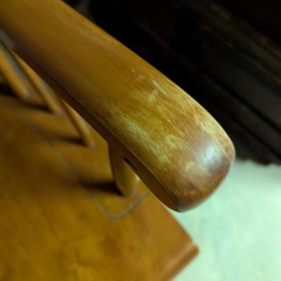 Vintage Nichols & Stone Mid Century Classic Oak Rocking Chair (B)