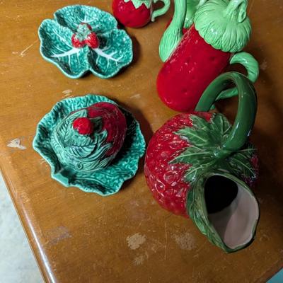 Ceramic Strawberry Teapot Set (B)