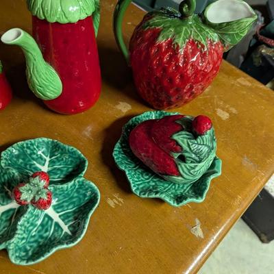 Ceramic Strawberry Teapot Set (B)