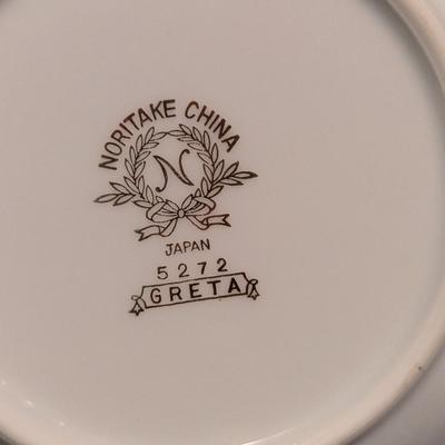 84 Pieces - Noritake China Japan Pattern GRETA 5272 Dinner Set (B)