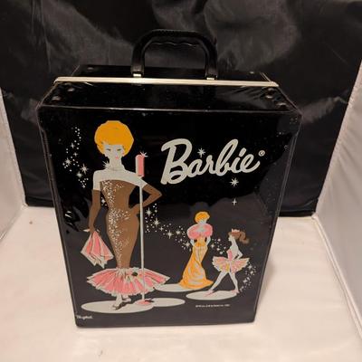 1962 Mattel Ponytail Barbie Carrying Case With Accessories (B)