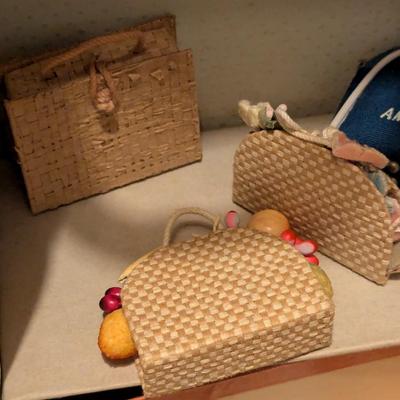1962 Mattel Ponytail Barbie Carrying Case With Accessories (B)