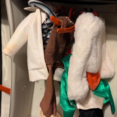 1960's Mattel Ponytail Barbie Carrying Case With Accessories #2 (B)