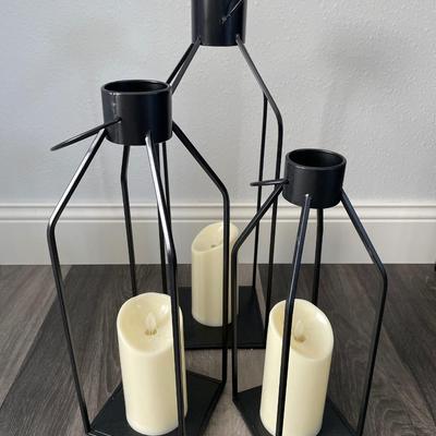 3 flameless candles with metal lantern decor