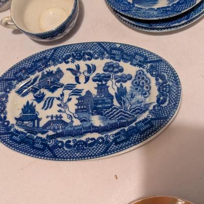Vintage China Teacups & Plates (B)