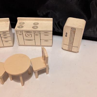 Strombecker Cream Wooden Kitchen Dollhouse Furniture - A (B)