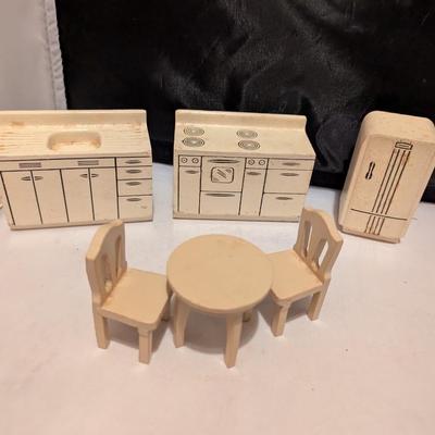 Strombecker Cream Wooden Kitchen Dollhouse Furniture - A (B)